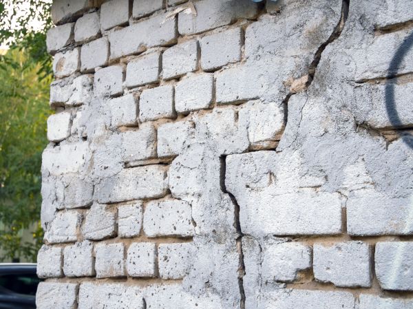 Cracked Brick Wall Repair in Schenectady
